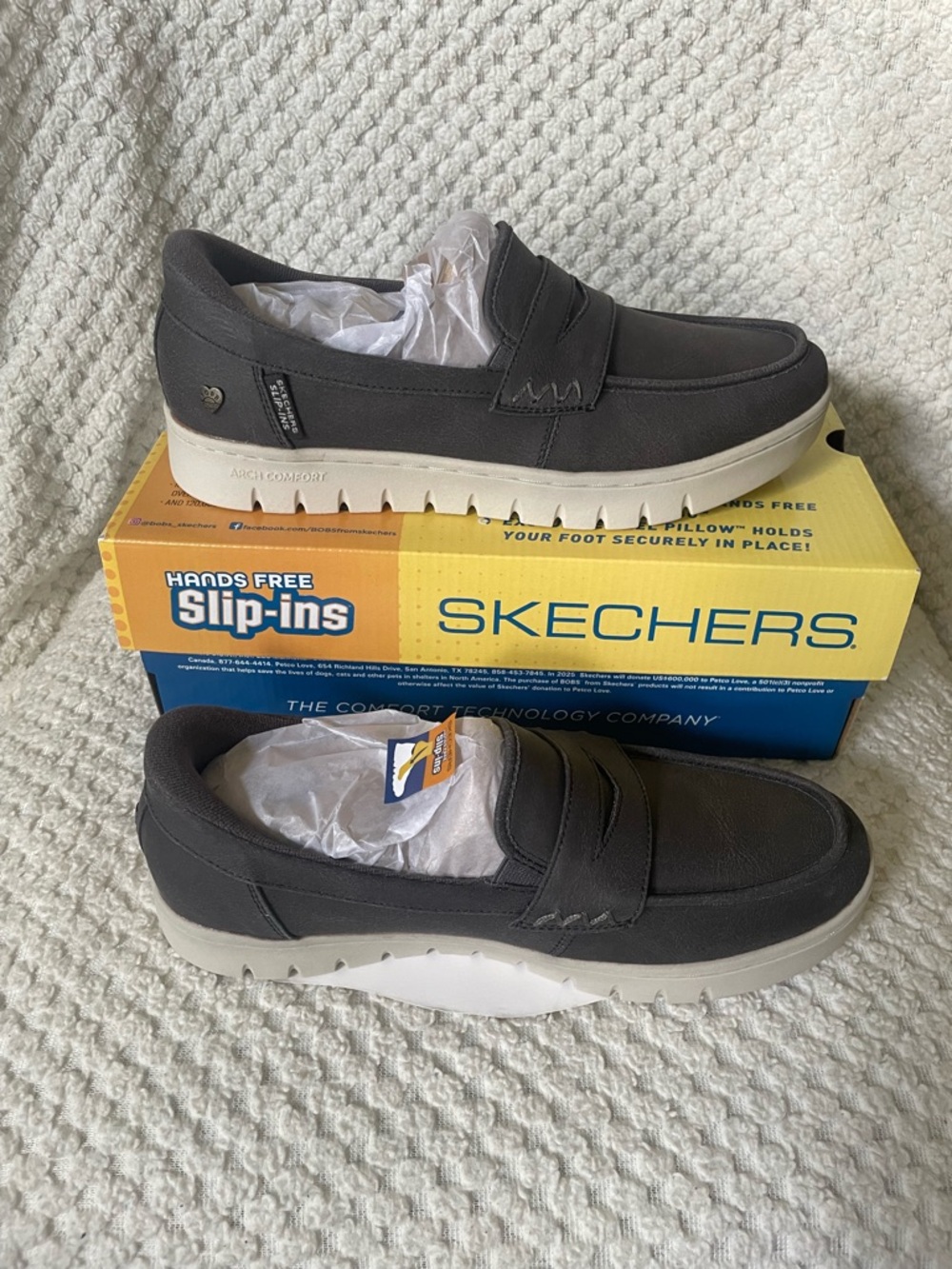 Skechers women’s sz8  Charcoal Slip-On Casual Loafers